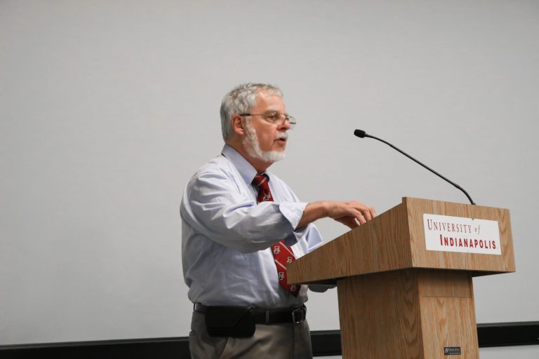 11-16_ReevesT_JudicialLecture_News_8